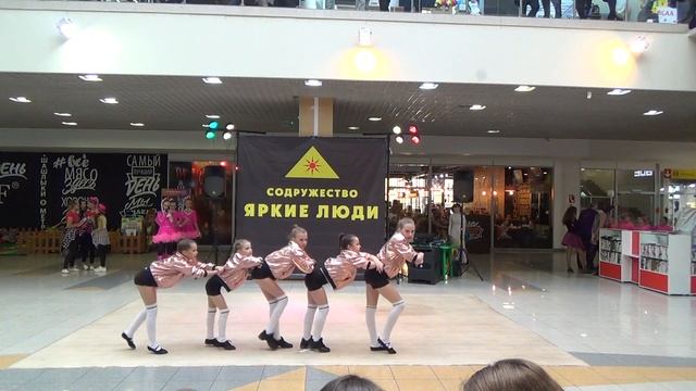 ШКОЛА ТАНЦА И ВОКАЛА DIAMONDS - номер PANDA - Финал ГЛОБУС ТАЛАНТОВ 2019 смотреть онлайн