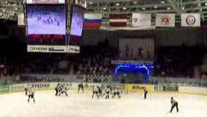 Гол в пустые ворота ."Торпедо" в меньшинстве