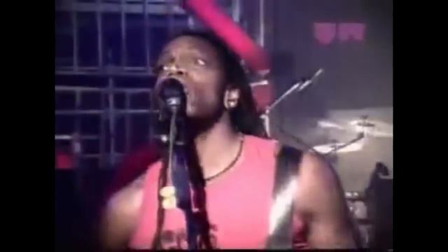 Mindwar - Sepultura en vivo en Quito / Ecuador - 03/04/2004 смотреть онлайн