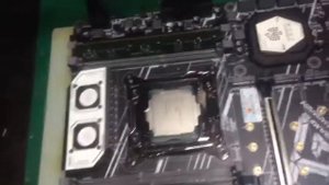 Huananzhi X99 пост код FF