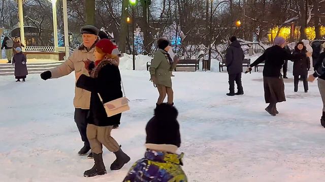 🔥ЖИТЬ НУЖНО ТАК👍НАШИ ЗВЁЗДЫ ТАНЦПОЛА СЕРГЕЙ И СВЕТЛАНА В СОКОЛЬНИКАХ#танцы #танцуй #ретро