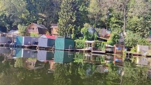 Воронежское водохранилище «Посёлок Рыбачий» есть очень красивые домики!!!