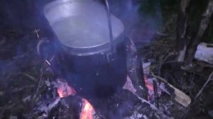 Ловля-Рыбалка на КРУПНОГО ХАРИУСА, Сибирь, Медведь,  БЫТ В ТАЙГЕ, Ночёвка в тайге у реки!!!