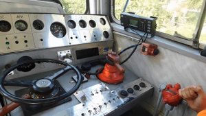 Что такое "Управлять тепловозом"?  Непростой трип! // How to drive a locomotive.