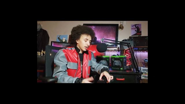 Razer Wolverine Ultimate VS Razer Wolverine Tournament Edition (2021) смотреть онлайн