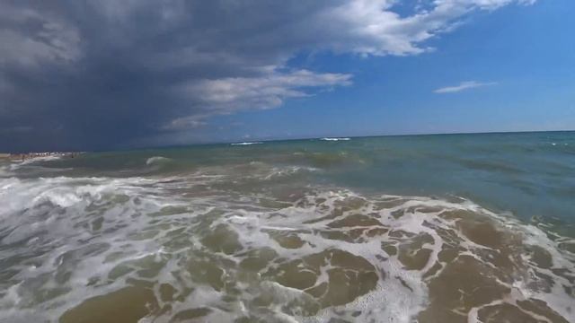 Заболел на отдыхе в Анапе. Надеюсь это не корона. Пришлось возвращаться домой смотреть онлайн