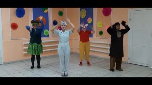 танец на ускорение У Оленя дом большой исп. танцевальный коллектив "Комплимент"