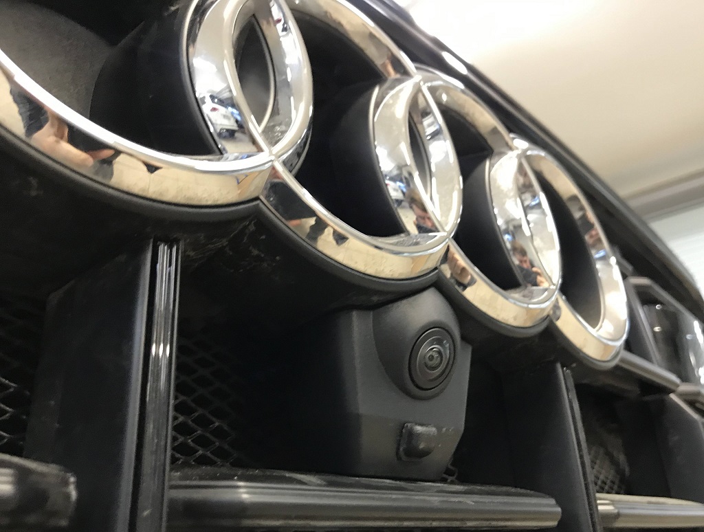 Омыватель камеры переднего вид ля для кругового обзора AUDI . AUDI-UPGRADE.RU