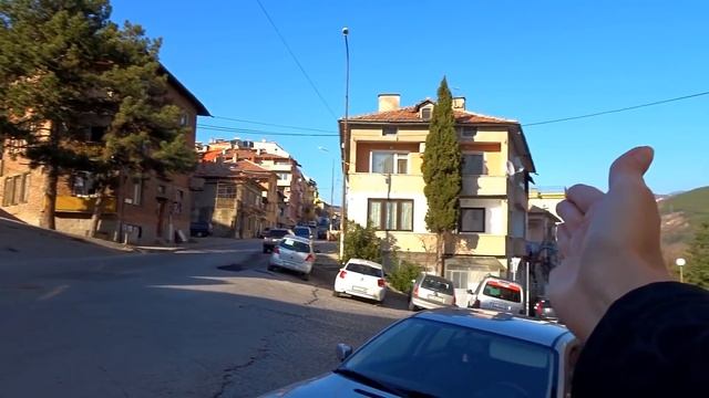 БОЛГАРИЯ САНДАНСКИ, Иду по Самому Центру Вверх, к Окраине Города (2019) смотреть онлайн