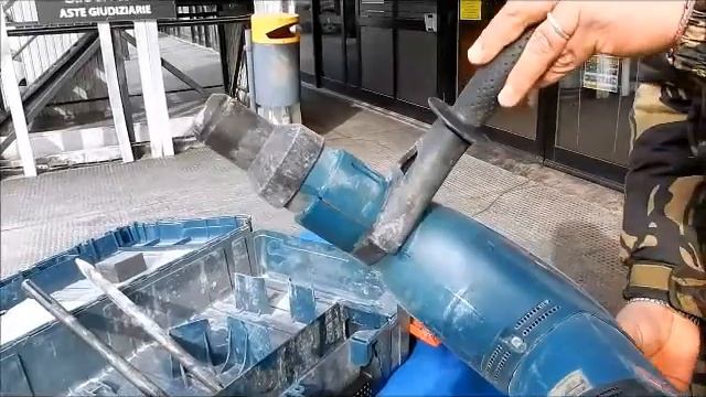 ASTA MARTELLO PNEUMATICO BOSCH PROFESSIONAL смотреть онлайн