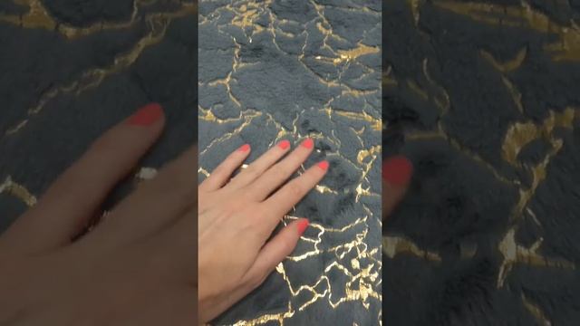 Красивый и мягкий коврик из гладкого эко-меха?