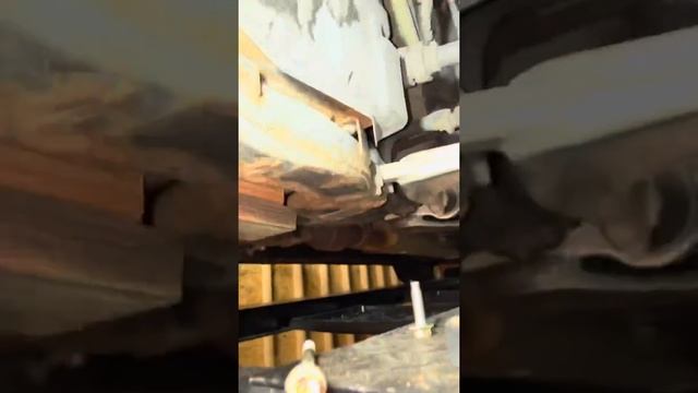 2002-2006 Nissan Altima 3.5 front motor mount replacement from bottom смотреть онлайн