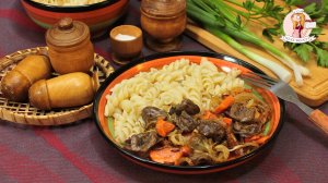 Вкусные КУРИНЫЕ СЕРДЕЧКИ, ЖАРЕНЫЕ с ЛУКОМ и МОРКОВЬЮ на СКОВОРОДЕ