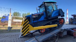 Гусеничный трактор Агромаш 90ТГ с бульдозерным оборудованием
