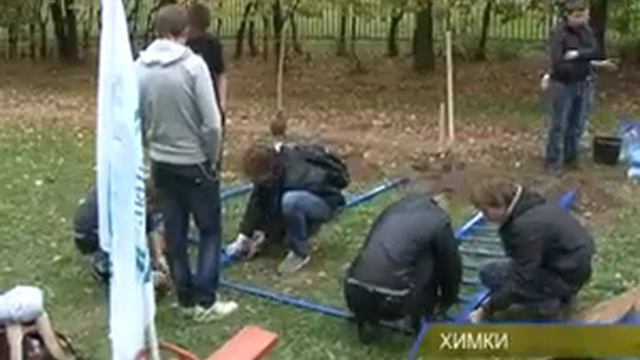 В городе прошла акция «Турник в каждый двор». смотреть онлайн