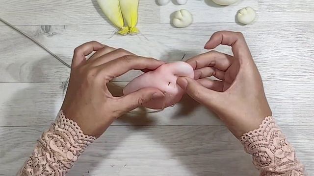 Зайка с морковкой. Магнит на холодильник. Мастер класс. Символ 2023 года своими руками. смотреть онлайн