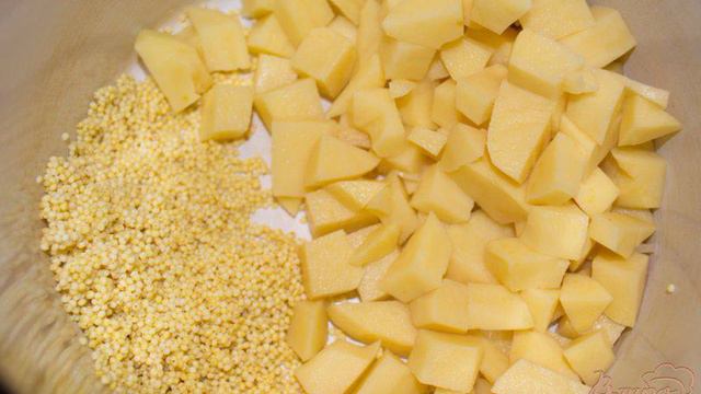 Крупяной суп с копченой курицей