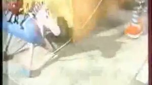 Самая первая реклама жвачки Love is... в России 90-х годов Клубника и банан :)