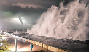 ШТОРМ ВЕКА В Крыму ЛОМАЕТ ГРАНИТ. 27 ноября сводка из Крыма. Что было вчера и последствия СЕГОДНЯ