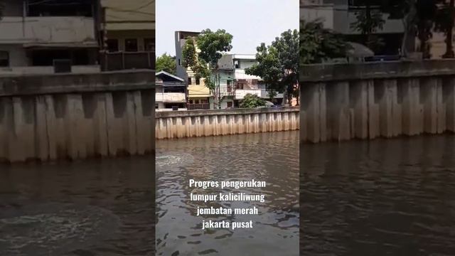 normalisasi pengerukan sedimen kaliciliwung jembatan merah