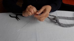 Подхват с кистью для штор 6. Как собрать подхват без клея.
