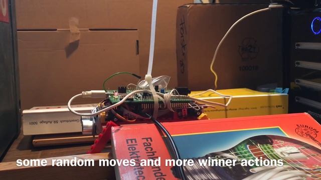 Robot trains with Q-Learning and an artificial neural network (reinforcement learning) смотреть онлайн