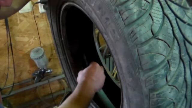Клейка скатов на профессиональном оборудовании профессиональным клеем.