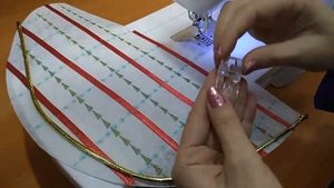 Как сделать новогодний колпак своими руками