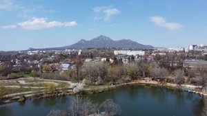 Пятигорское озеро в центральном парке