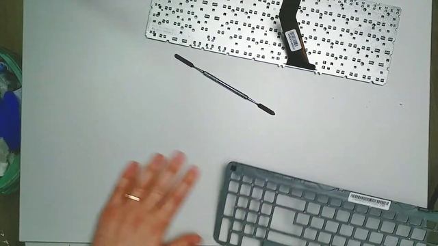 Fitting a laptop keyboard with no frame into the old keyboard frame on Acer Aspire V5-531 смотреть онлайн