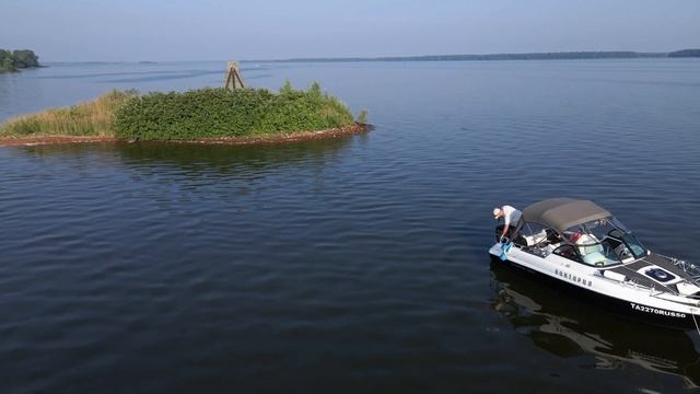 Лодка ФЕНИКС 560. Рыбалка спиннингом в заброс