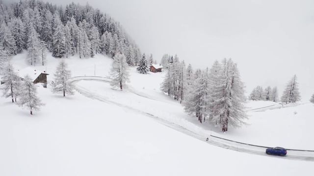 Maserati Q4 All-Wheel-Drive Range Tested on Snow смотреть онлайн