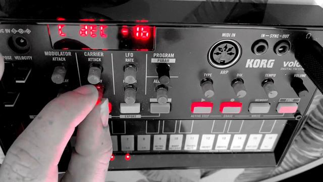 Korg Volca FM + The Slop(TM) смотреть онлайн
