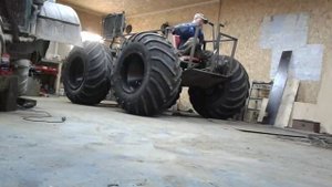 Бортоповоротный вездеход, первые метры