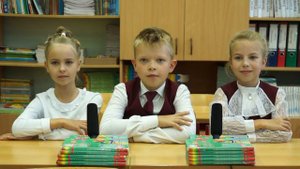 Ребята из 1"А" озвучивают фильм про свой класс