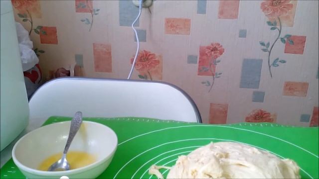 Готовим плюшки к чаю с помощью хлебопечки.