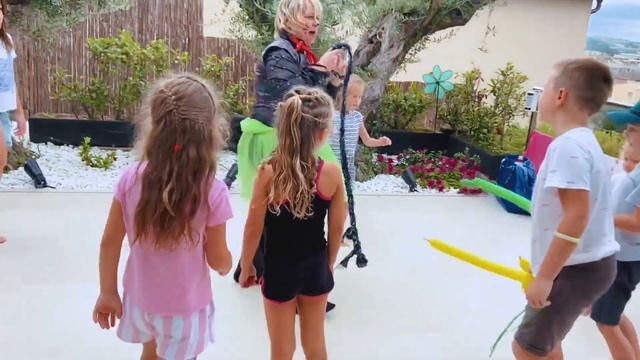 ?День рождение Софочки?! Подарки, игры, грим? (Часть 2) смотреть онлайн