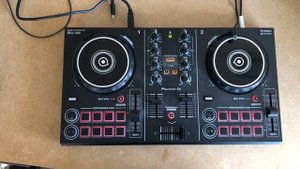 Pioneer DDJ-200 Review! Is it worth buying? Is it a decent controller?