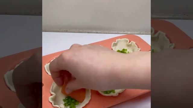 Слоеные корзиночки с начинками
