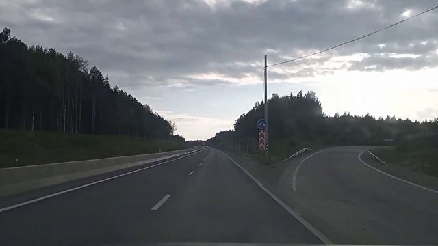 Екатеринбург - Казань. Обзор трассы Р-242. Дорога до Ачита. Сколько времени потерял в пробках? смотреть онлайн