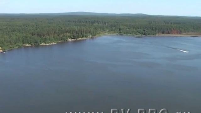 Волчихинское водохранилище с высоты. Съемка с вертолета