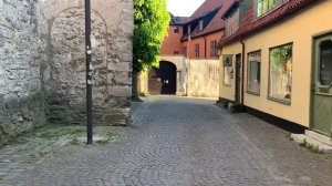 Sweden Walks: Visby. Swedish medieval summer dream town. Adelsgatan-Donnersplats. Streetlife & soun