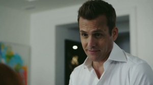 Suits - Sarah and Gabriel & Donna and Harvey 9x01