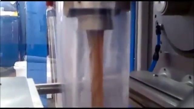 MAYA w VOLUMETRIC PUMP вертикальный аппарат с объемным дозатором для розлива в пакет  упаковочное о смотреть онлайн