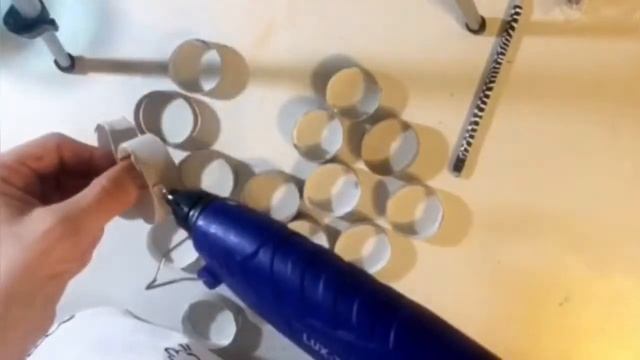 Рубрика «Развивайся дома» Мастер класс с Марией Савиновой   «Пчелки»