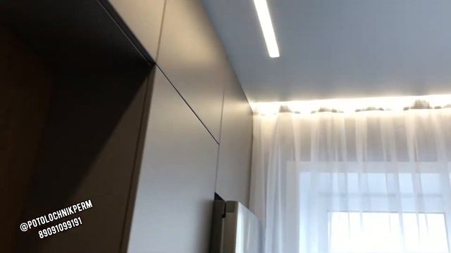 Объект со светованной и световыми линиями.