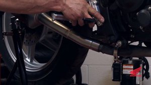 CBR250R Race Kit Installation: Installing the Akrapovic Exhaust