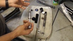 Технический обзор велосипедной вилки Suntour Auron RC2