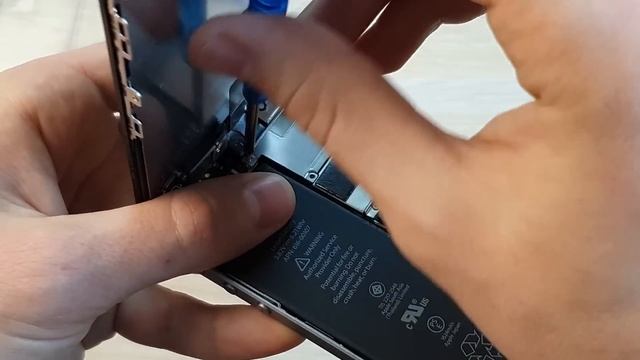 МЕНЯЮ УБИТУЮ БАТАРЕЮ НА IPHONE SE - РАЗБОР ТЕЛЕФОНА ДЛЯ ЧАЙНИКОВ! смотреть онлайн