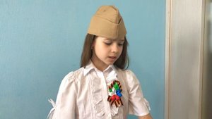 Стихотворение «След» Муса Джалиль читает Элиф 8 лет